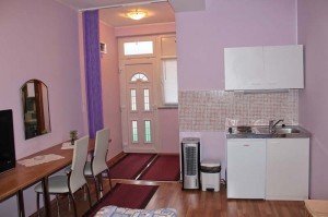 Apartment with kitchen Lucija Cheap accommodation Zagreb